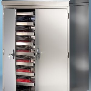 Fluegeltuerenschrank mit Auszügen.jpg
